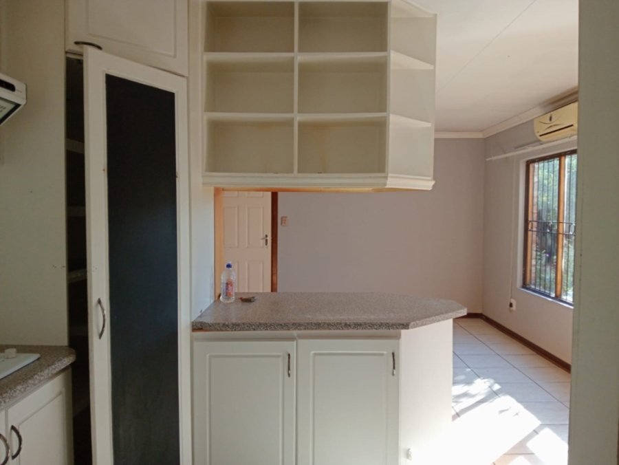 To Let 3 Bedroom Property for Rent in Langenhovenpark Free State